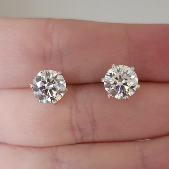 New 4ct Certified Moissanite Stud Earrings - Picture 6 of 10